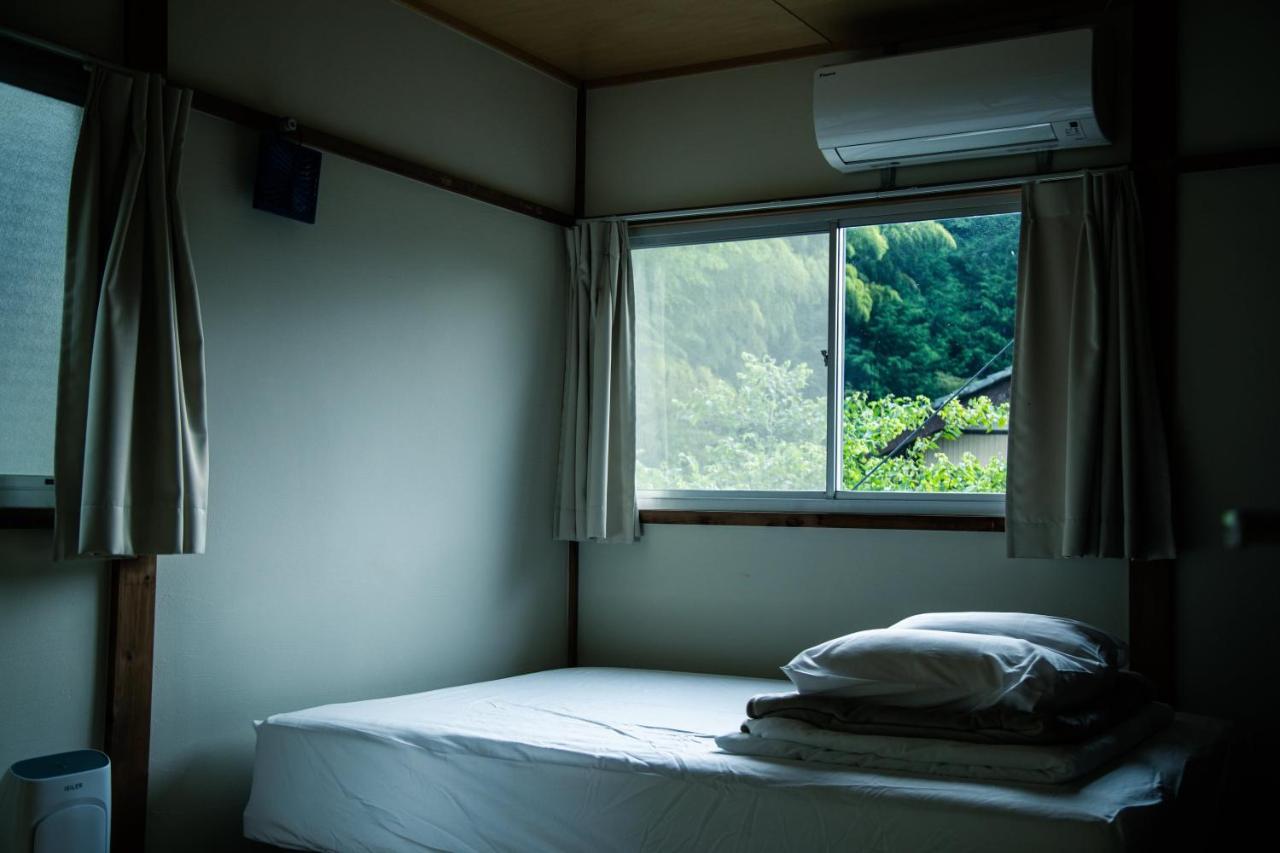 山の中の一棟貸切宿 五番地 Nambu (Yamanashi) Dış mekan fotoğraf