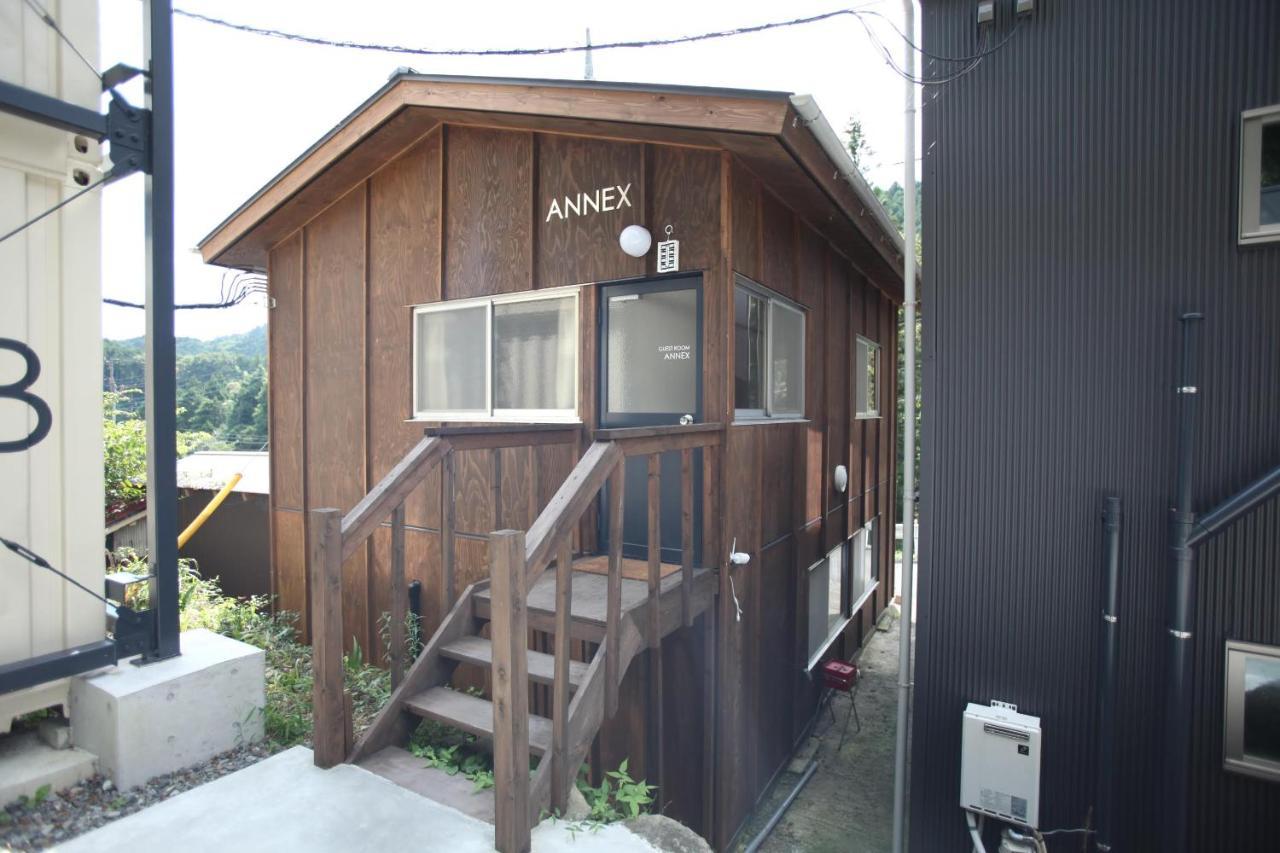 山の中の一棟貸切宿 五番地 Nambu (Yamanashi) Dış mekan fotoğraf